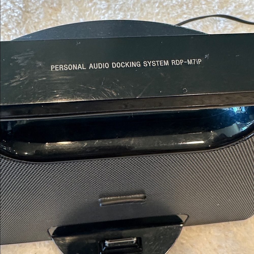 Sony RDP M7 up for Apple devices - Picture 3 of 3